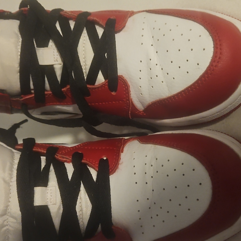 air jordan 1 mid red and black and white - Picture 6 of 7